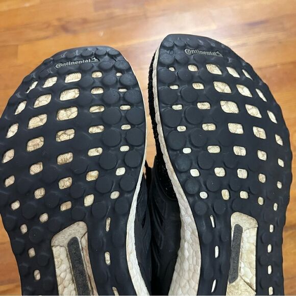 Adidas Ultraboost  - Picture 5 of 7